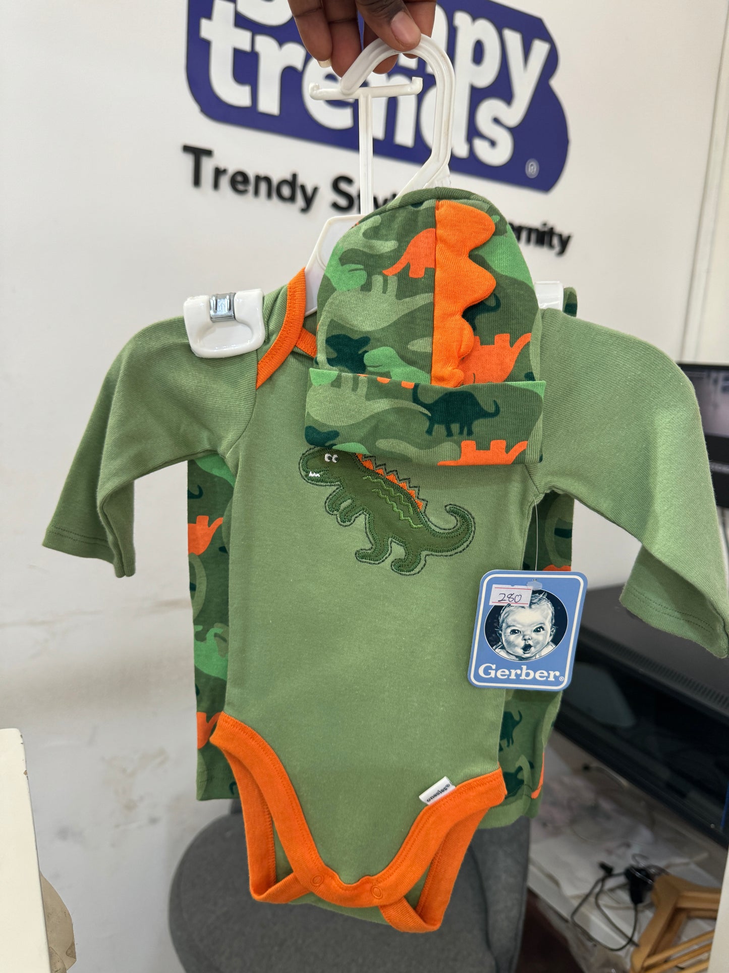 Gerber Camo Dinosaur Bodysuit Pants Cap 3 pack Set
